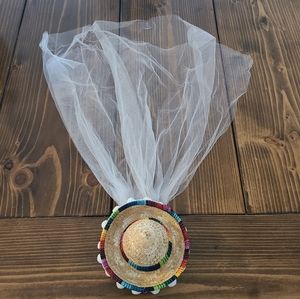 Mini sombrero veil